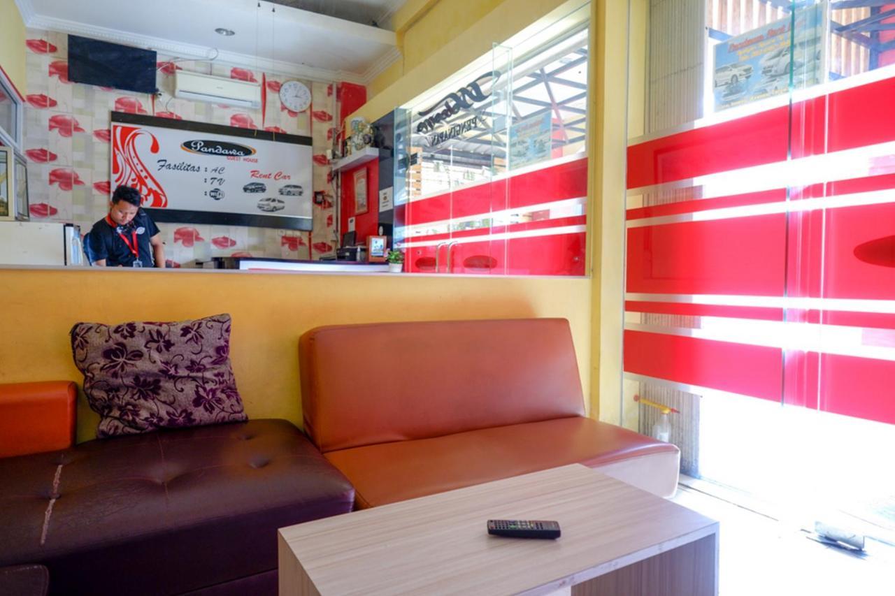 Pandawa Guest House At Ngaliyan Square Mitra Reddoorz Semarang Exterior foto
